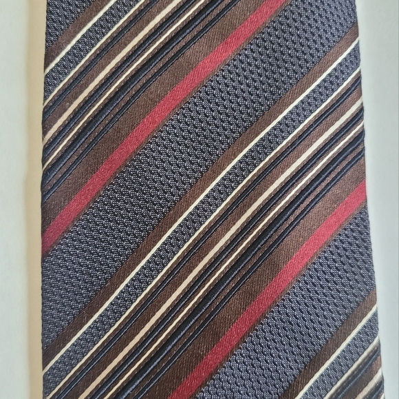 Elegant Hugo Boss Tie. Made in Italy. Mint condition - Picture 7 of 7